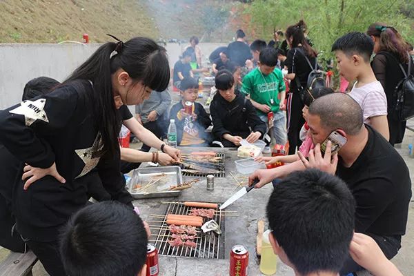 户外拓展,自助烧烤,露营,会议团体接待，团建，